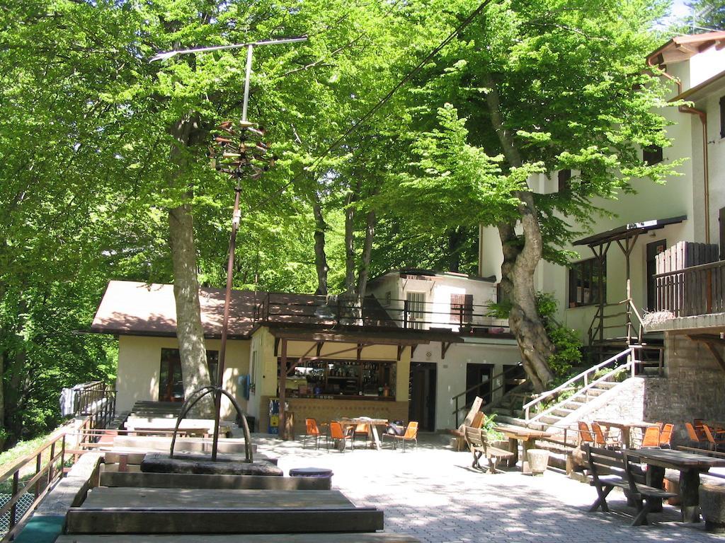 Albergo Ristorante Montecucco Da Tobia Sigillo Dış mekan fotoğraf