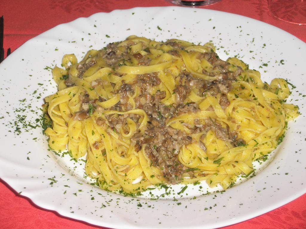Albergo Ristorante Montecucco Da Tobia Sigillo Dış mekan fotoğraf